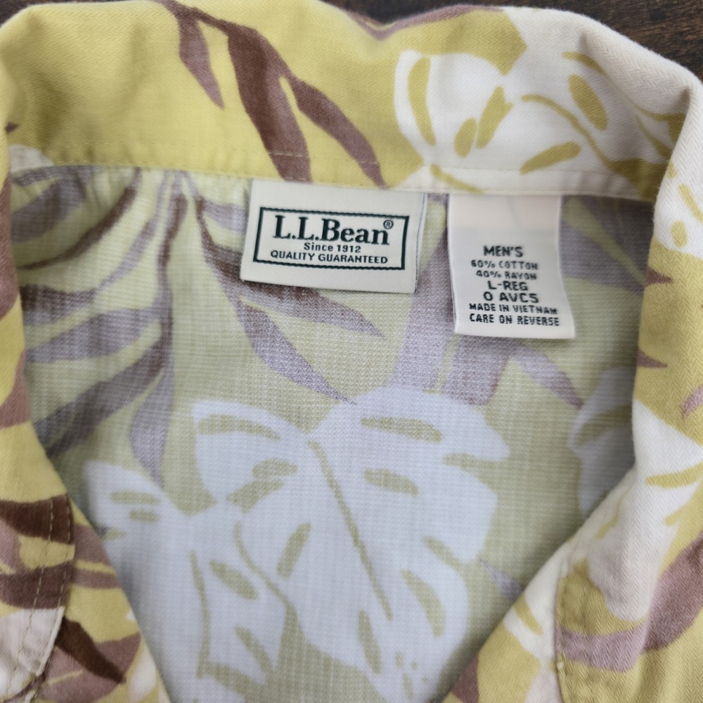 LL Bean Men's Hawaiian Camp Shirt Rayon Blend Yellow Brown Floral Size L - Picture 4 of 7